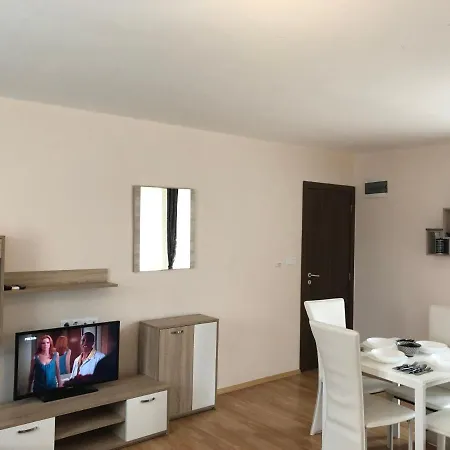 Palace De Luxe - 아파트 포마리